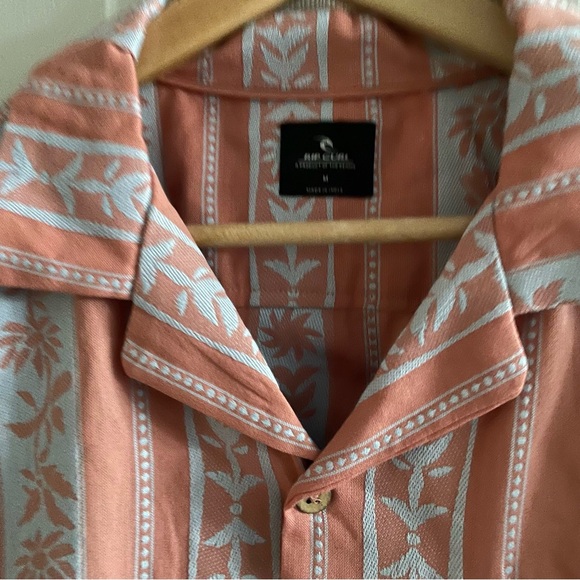 Rip Curl Topanga Short Sleeve Button Up Beach Vacay Shirt Coral - Picture 4 of 9